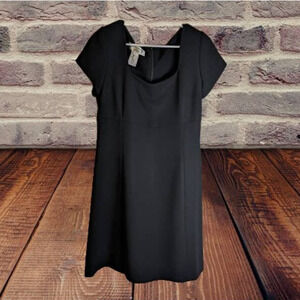 Jones New York sz 14 short sleeve, Polyester blend, sheath dress. Fall/winter